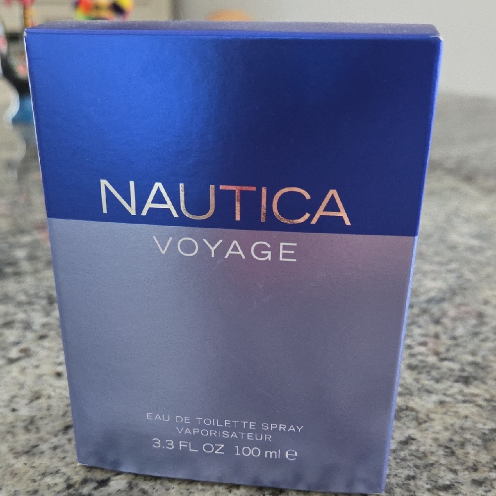 Nautica Voyage Eau de Toilette in Blue and Silver